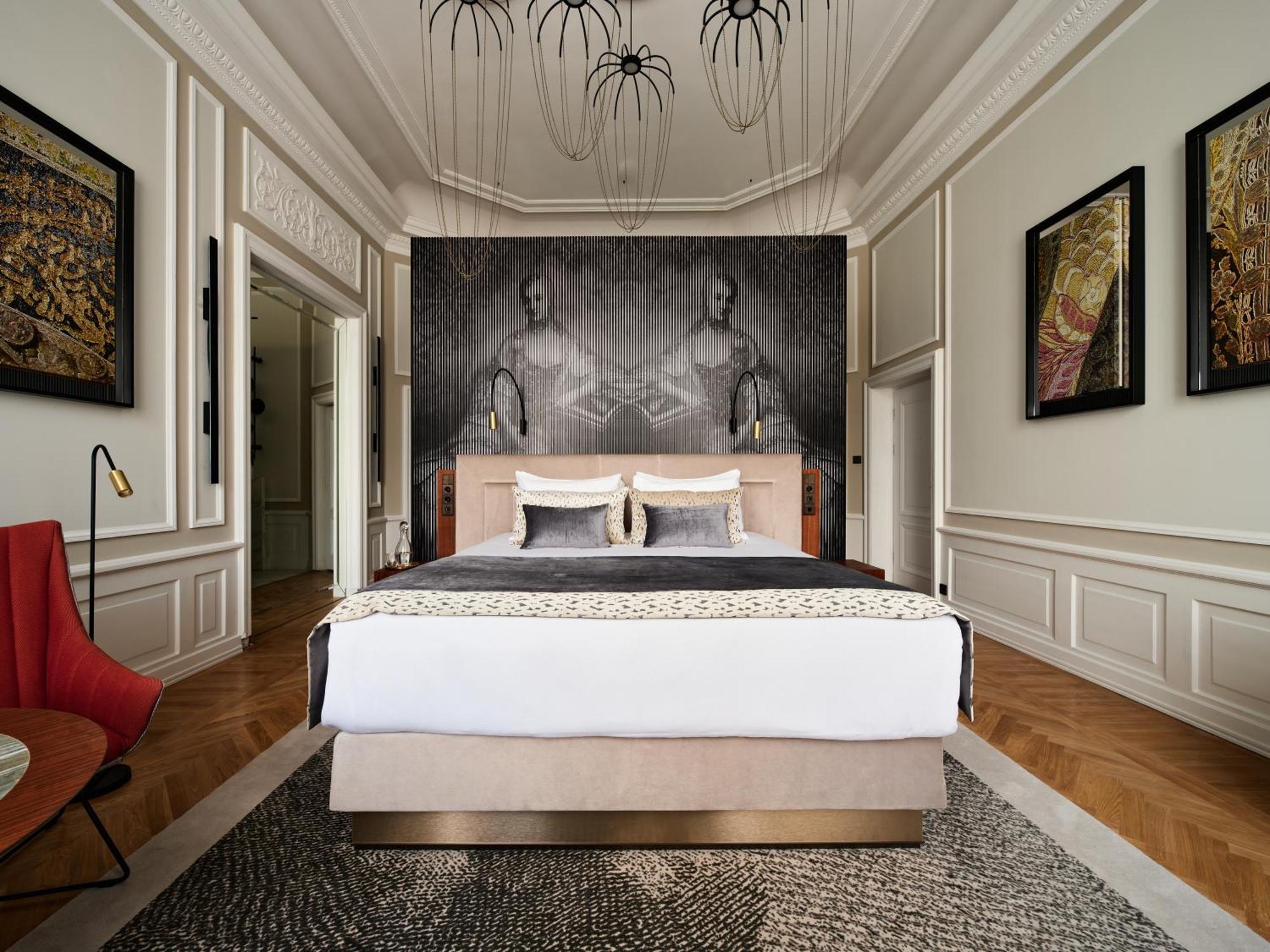 Verte, Warsaw, Autograph Collection Warszawa