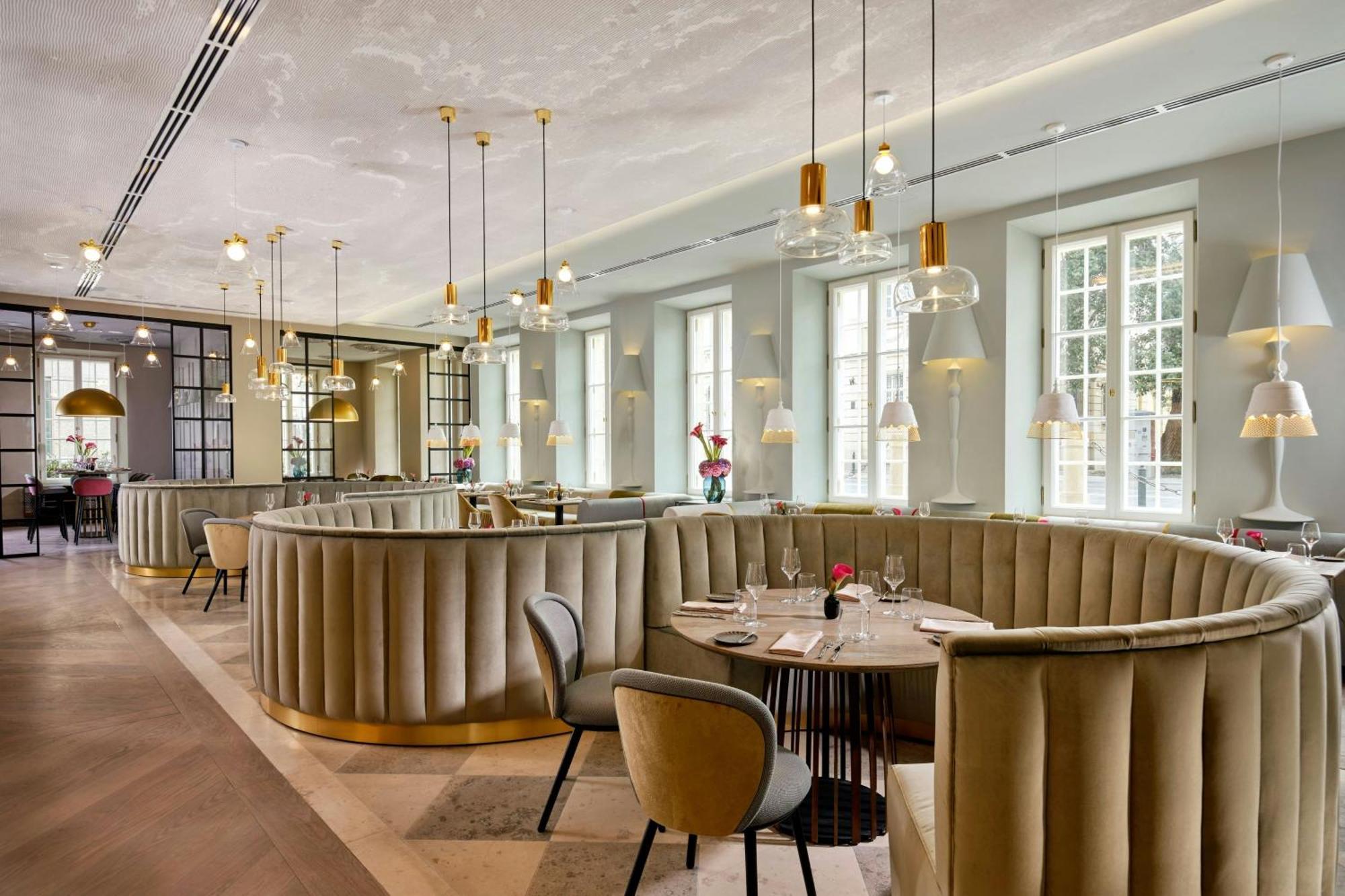 Verte, Warsaw, Autograph Collection